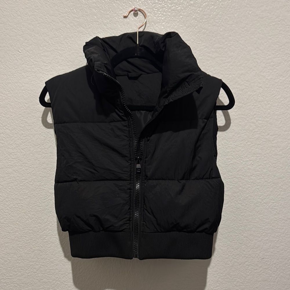 Black Women's Puffer Vest